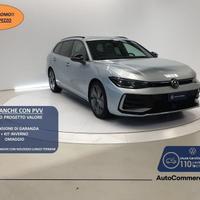 Volkswagen Passat 1.5 eTSI 150CV ACT DSG R-Li...