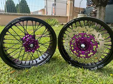 CERCHI 17 MOTARD PERSONALIZZABILI