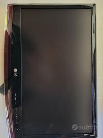 TELEVISORE LG 24 " con braccio a snodo