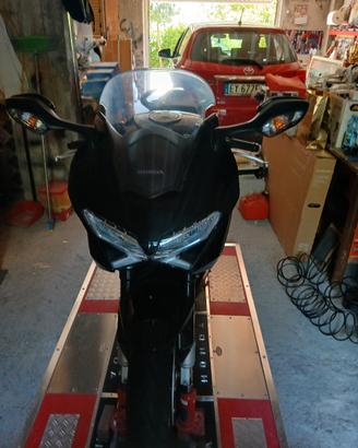 Honda VFR 800 F