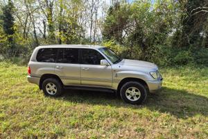 Toyota HDJ 100