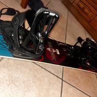 Tavola snowboard e scarponi
