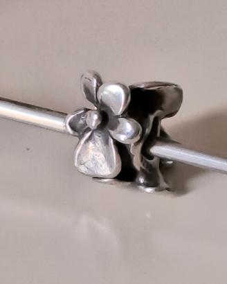 Trollbeads bead Viola di febbraio con perla fiorii