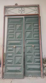 portone in legno artigianale 