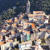 2 LOCALI A CASTEL VITTORIO