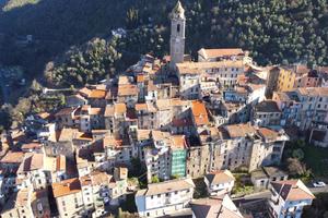 2 LOCALI A CASTEL VITTORIO