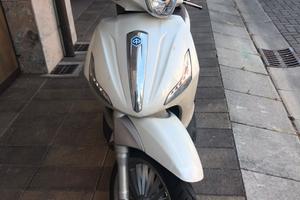Beverly 300 ie