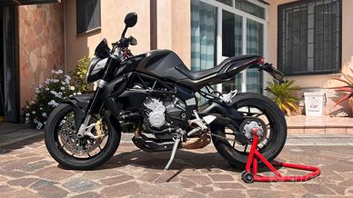 MV Agusta Brutale 675
