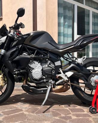 MV Agusta Brutale 675