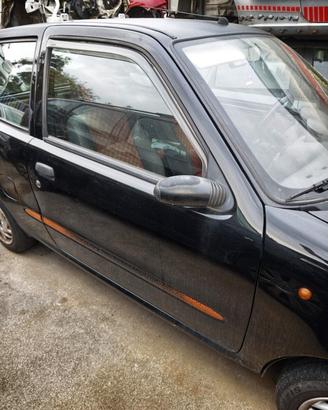Porta anteriore dx nuda FIAT SEICENTO del 2000