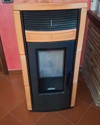 Ravelli stufa a pellet 12 kw canalizzata 