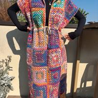 Cardigan lungo all’uncinetto boho fatto a mano
