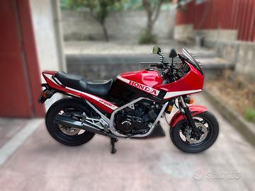 Honda VF 1000 F - 1984 (ASI)