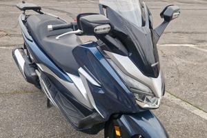 Scooter Honda Forza 300