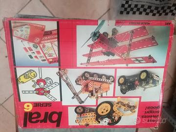 scatola costruzioni. tipo MECCANO