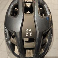 Casco monopattino e mountain bike