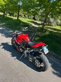Ducati Streetfighter V2 2022