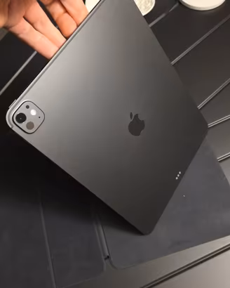 Apple Ipad Pro 13 pollici grigio completo di penna