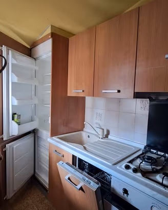 Cucina angolare  completa di elettrodomestici