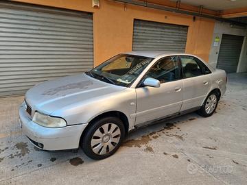 AUDI A4 4ª serie - 1999