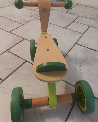 Hape scooter 4 ruote in legno da bambina