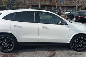 GLA 200 AD"AMG Line PREMIUM"+Pack km0 ACCESSORIATA