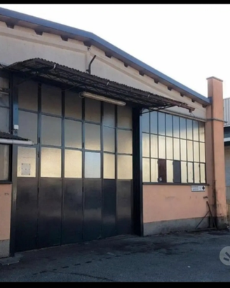Capannone in zona comodissima con posto auto