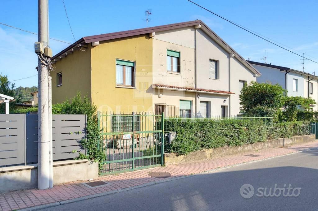 Villa di 137 m² con 4 locali e box auto a Brescia