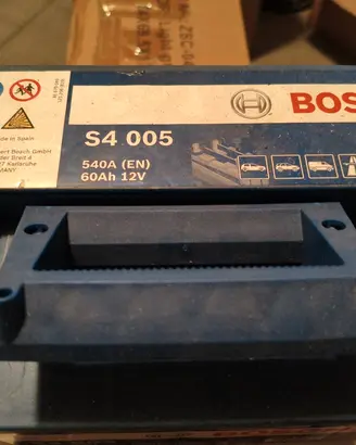 Batteria Auto Bosch S4 005 60Ah 540A 12V Perfetta