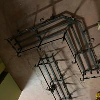 Fioriera in ferro battuto angolare