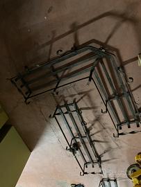 Fioriera in ferro battuto angolare