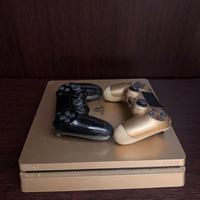 PS4 con 2 Joypad Oro Limited Edition