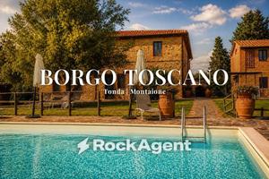 Rustico / Casale di 969 m² con più di 5 locali a M