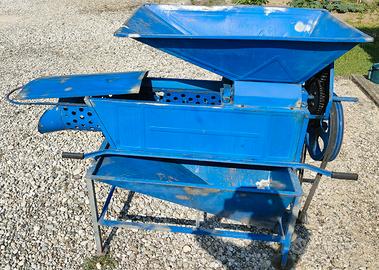 Pigiatrice , macchina batti uva, macina uva