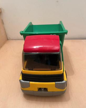 Camion Bruder