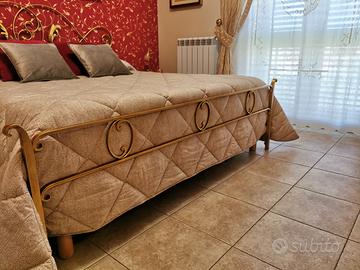 Letto matrimoniale con branda