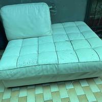 Divanetto piu poff