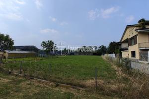 TERRENO EDIFICABILE DI 4620 METRI CUBI