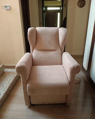 Poltrona elettrica per anziani