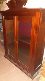 vetrinetta in noce da parete