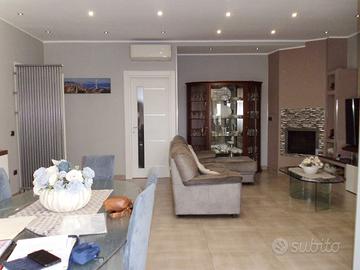 Grazioso appartamento di 4 vani a Casoria