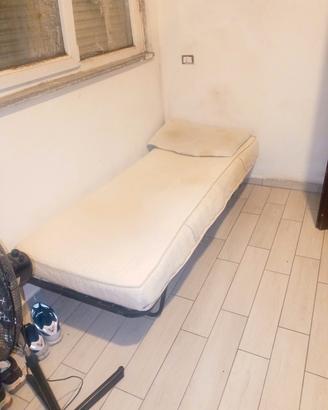 a Limbiate posto letto in stanza condivisa