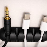 3 Organizer per cavi. 4 colori disponibili 