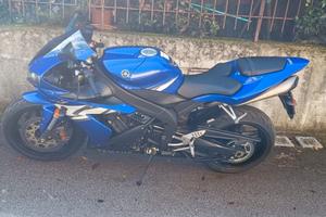 YAMAHA  YZF R1  2005