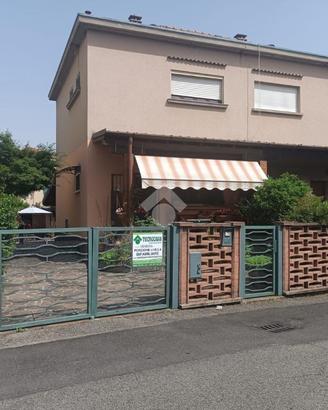 PORZIONE DI BIFAMILIARE A CESANO MADERNO