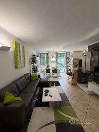 Appartamento di 130 m² con più di 5 locali e box a