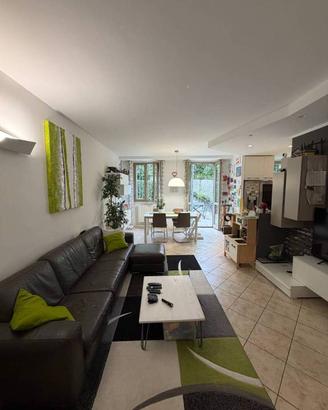 Appartamento di 130 m² con più di 5 locali e box a
