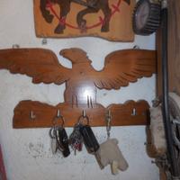 Aquila in legno porta chiavi