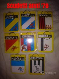 Scudetti gadget squadre seria A anni 70