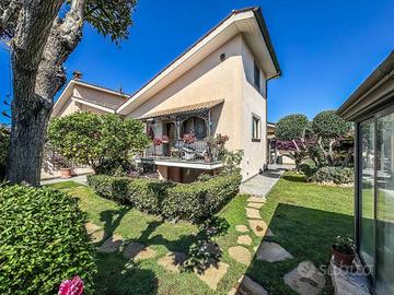 Villa di 140 m² con 5 locali a Roma